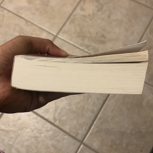 A beauiful composition of broken by r.h. - Picture 2 of 4